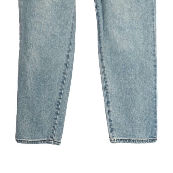 Wild Fable Vintage Style Light Wash Button Fly High Rise Mom Jeans Size 8 - Picture 6 of 8